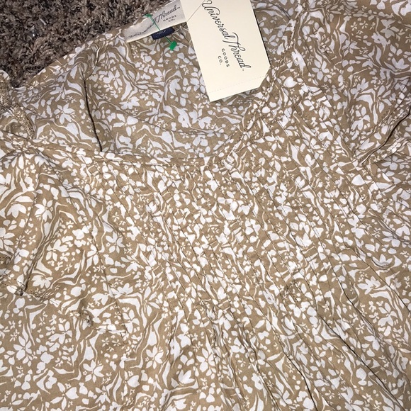 Universal Thread Floral Ruffle Sleeve Bohemian Smocked Blouse Size XS | NWT🐠 - Picture 3 of 5